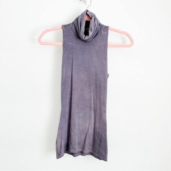 Lulu’s Alive and Kicking Sleeveless Turtleneck Top Cloudy Gray sz XS - Picture 5 of 9